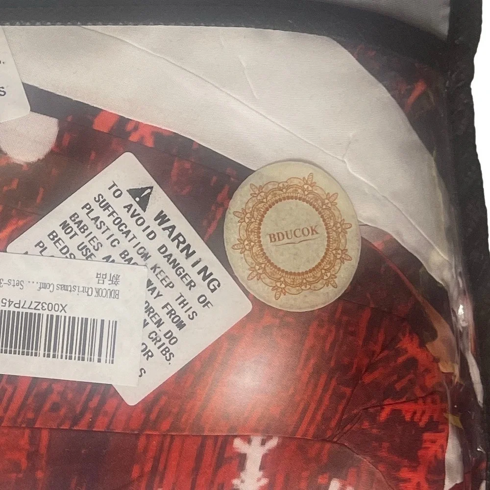 NEW Festive Red Snowflake Holiday Blanket King Comforter & 2 Pillowcases